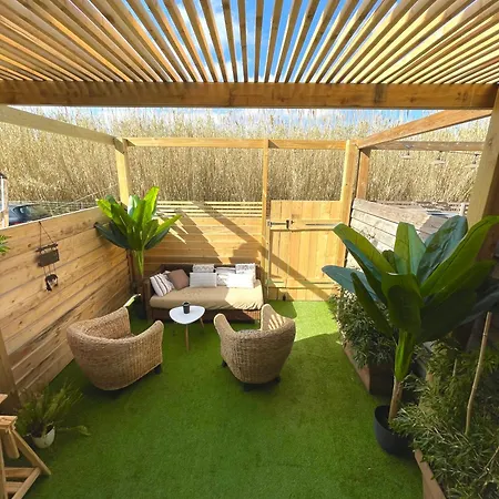 Holiday home Atypique Ancien Hangar A Bateau